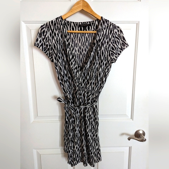 Banana Republic wrap dress - Picture 1 of 3